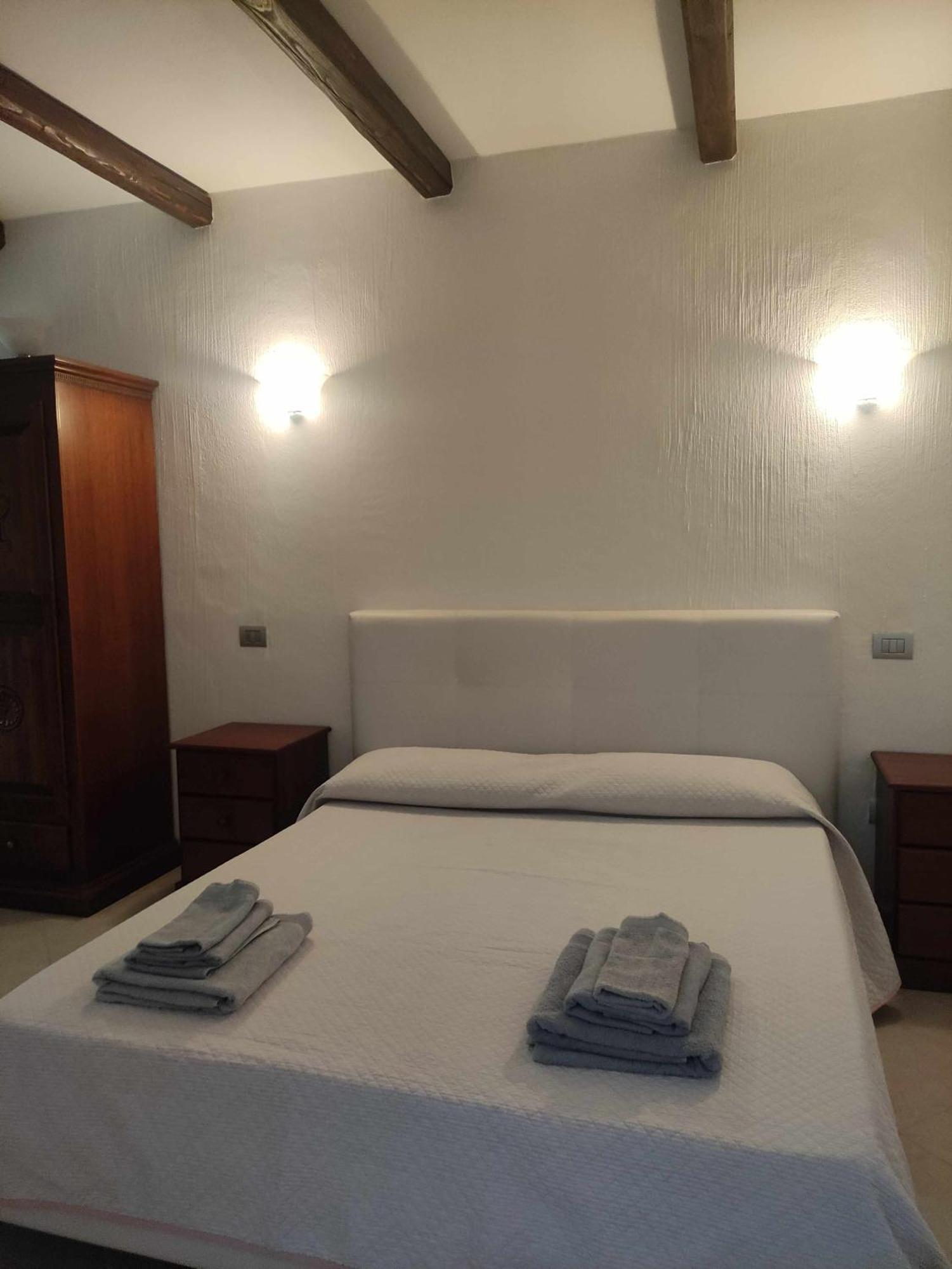 Villa Bianca Bb E Apartments Àrbatax Zewnętrze zdjęcie