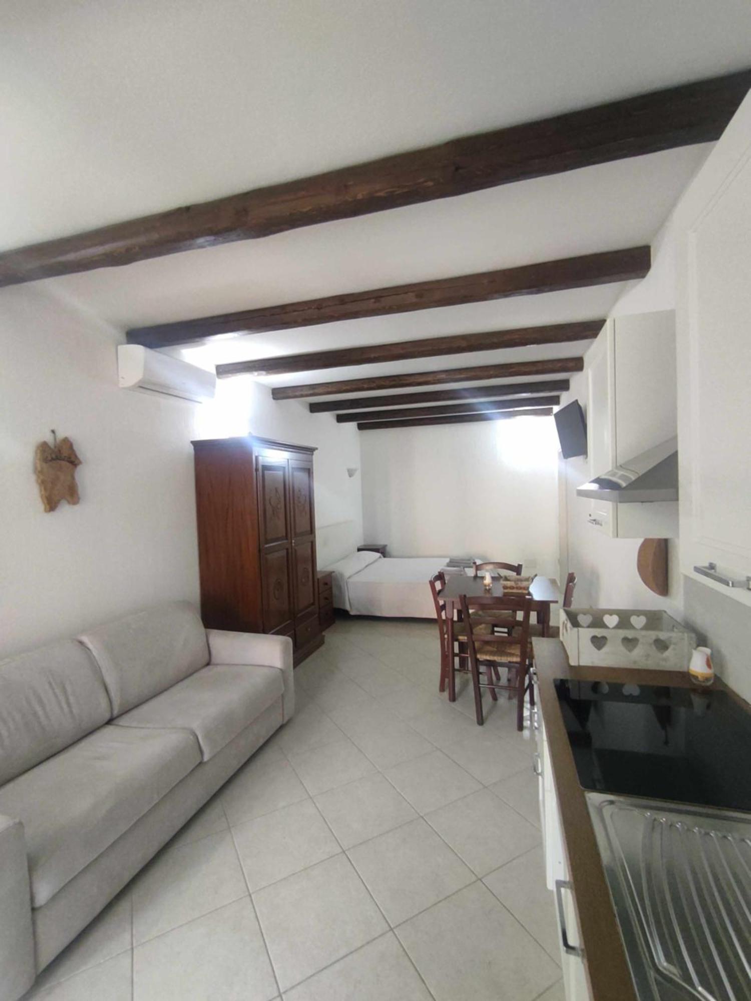 Villa Bianca Bb E Apartments Àrbatax Zewnętrze zdjęcie